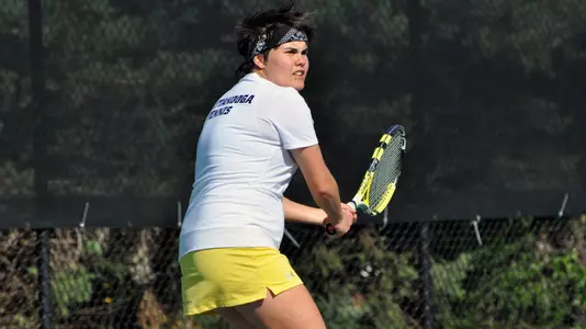 Lady Mocs Sweep Western Carolina 7-0