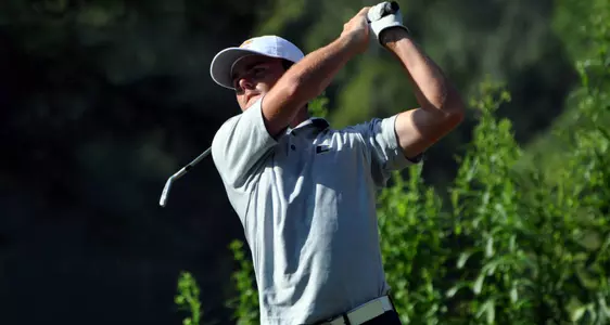Mocs in 8th after 18 Holes at the Carpet Capital