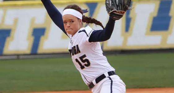 Lady Mocs Fall 5-1 on Sunday to Mountaineers