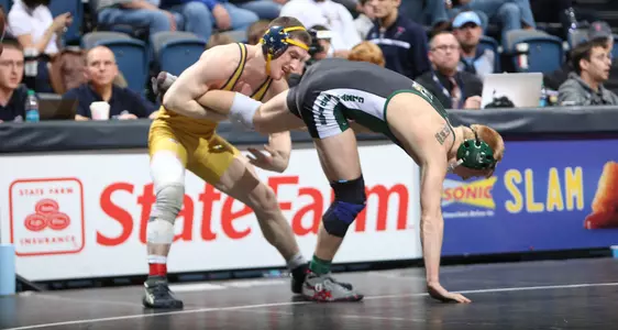 Mocs Split Matches at Virginia Duals