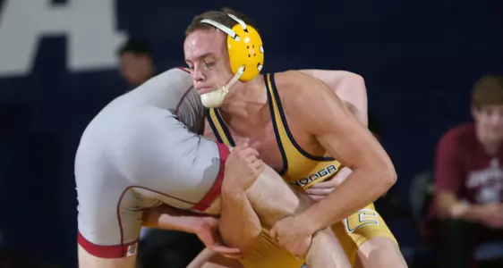 Mocs Score 35-6 Win at SIUE
