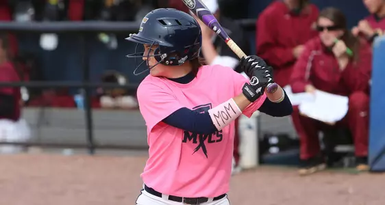 Mocs, Elon Split Saturday Contests