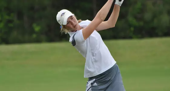 Back 9 Charge Has Mocs within Five after 18 Holes