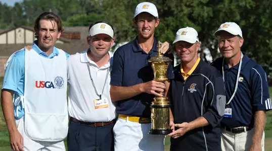 Fox 2012 U.S. Am Trophy Pic with Staff