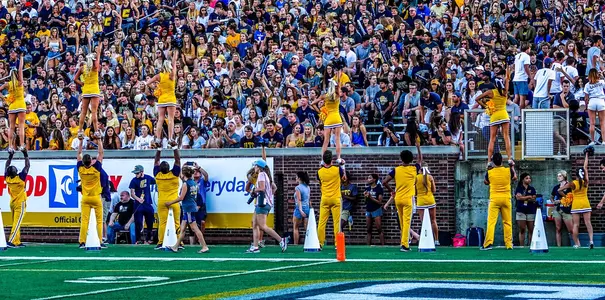 Finley Crowd