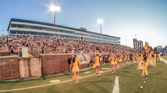 Finley Crowd