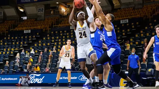 Game action between The University of Tennessee at Chattanooga and North Georgia on December 12, 2020. Photo by Patrick Murphy-Racey