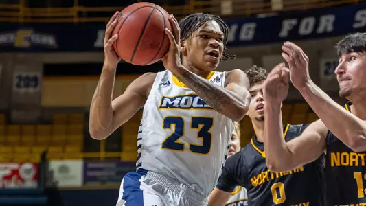 Trey Doomes drives to the basket vs Northern Kentucky.
