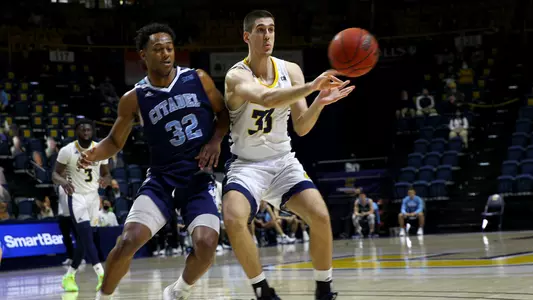 Stefan Kenic's 2nd half assist to A.J. Caldwell for 3 vs The Citadel.
