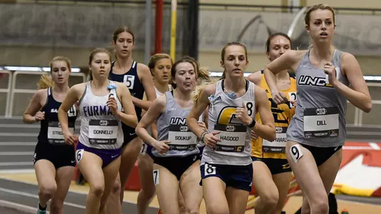 Ashtyn Hagood running in the mile.