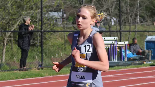 Lesley Green runs the 10,000-meter