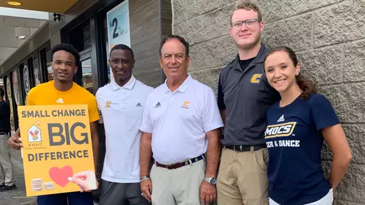 Tada Stricklen, Eddie Shannon, Frank Reed, Noah Jones & Candace Ricketts volunteer at the Ronald McDonald House Charities Day of Change.