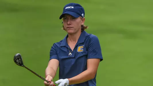 Dorota Zalewska prepares to approach her next shot.