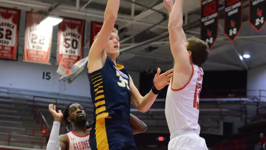 Men’s Basketball Wins Third-Straight, Defeats Gardner-Webb 82-71 Behind Another Strong Second-Half Effort Image
