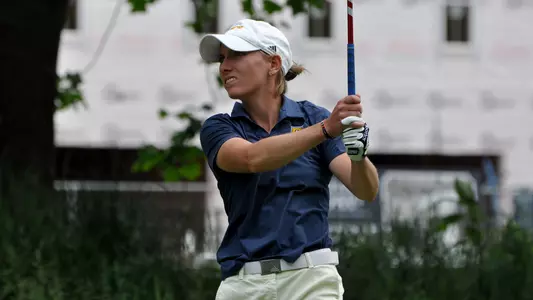 Dorota Zalewska stripes her drive down the middle at NCAA Franklin Regionals