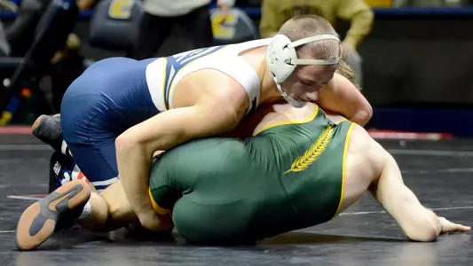 Brayden Palmer controls his opponent in the Southern Scuffle Round of 16