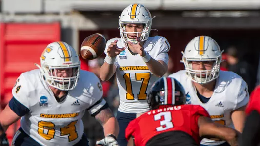 Luke Schomburg takes the snap in his 2nd career start winning at Austin Peay in the 2023 playoffs