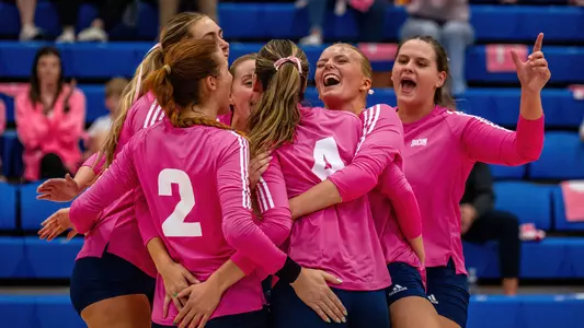 VB team huddle