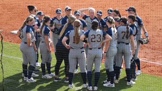 team huddle at Charleston Challenge