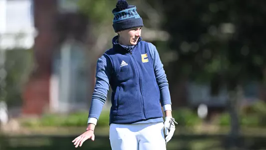 Dorota Zalewska signals for her ball to settle in the opening round at Tulane
