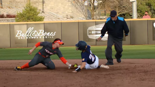 Reagan Duran steals second