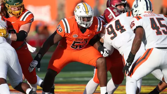 McClendon Curtis dominates the interior of the line at the Senior Bowl