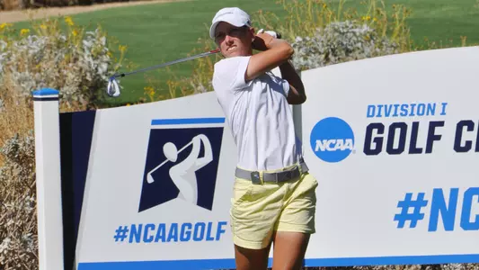 Dorota Zalewska tees off with the NCAA Championships in the desert backdrop in Scottsdale