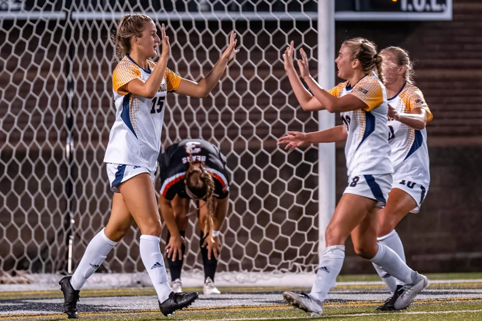 Mocs vs. Mercer