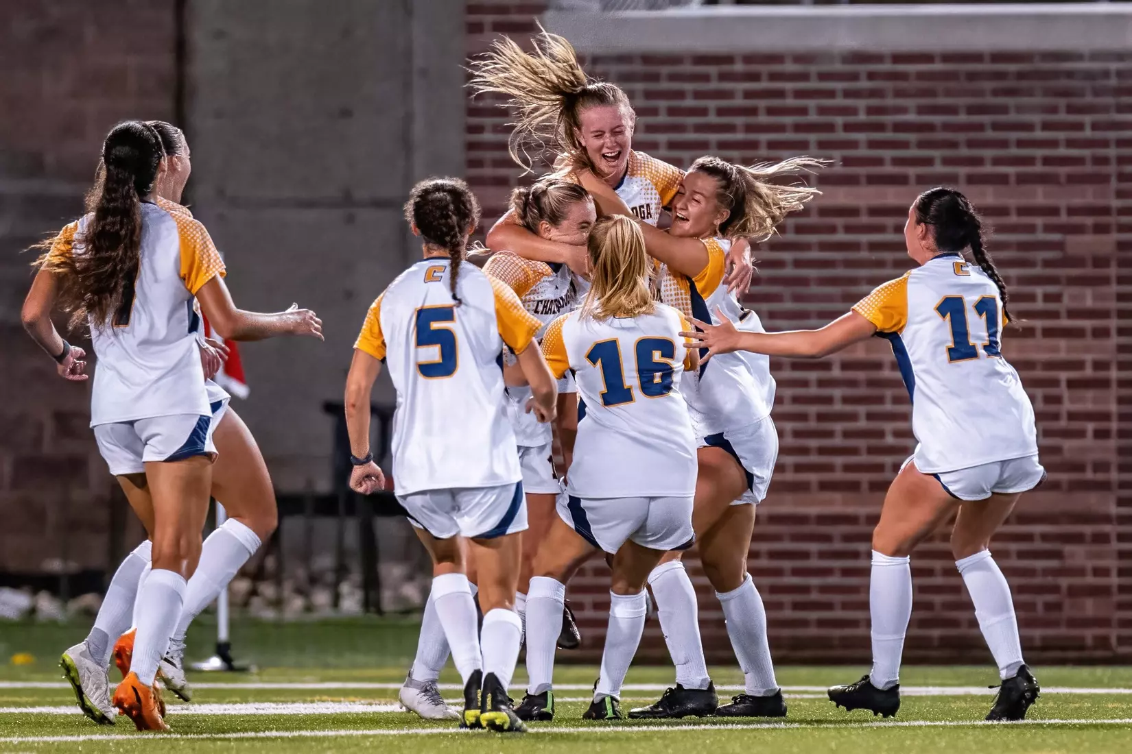 Mocs vs. Mercer
