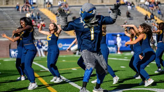 Scrappy breaks out his dance moves with the Sugar Mocs at Homecoming