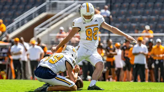 Jude Kelley getting in pregame work at Tennessee