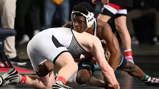 Isaiah Powe works on top in his run to a 3rd-place finish at the Southern Scuffle