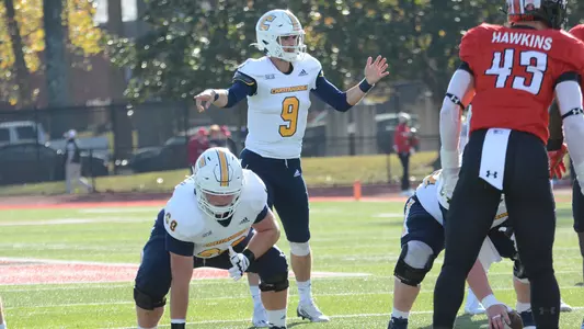 Chase Artopoeus calls signals & points towards position before TD pass at Austin Peay