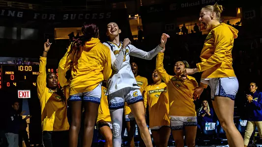Starting lineups annpuncement in win over Mississippi State includes leaping Karsen Murphy