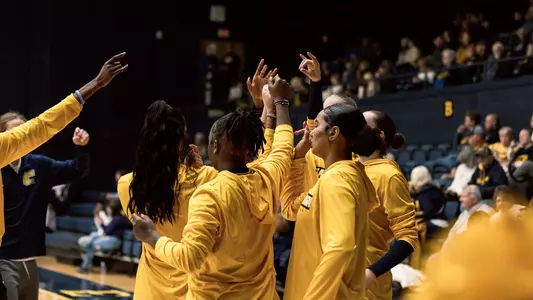 WBB team huddle