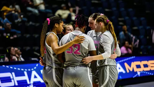 WBB huddle