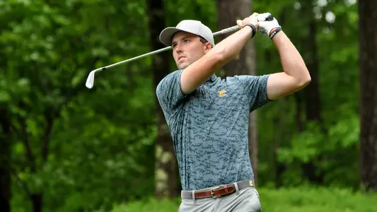Samuel Espinosa follows his tee shot on the par 3 13th in the opening round of the SoCon Championships