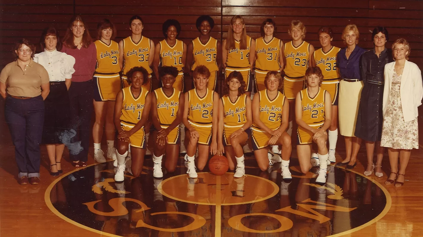 WBB 1982-83 Team Photo