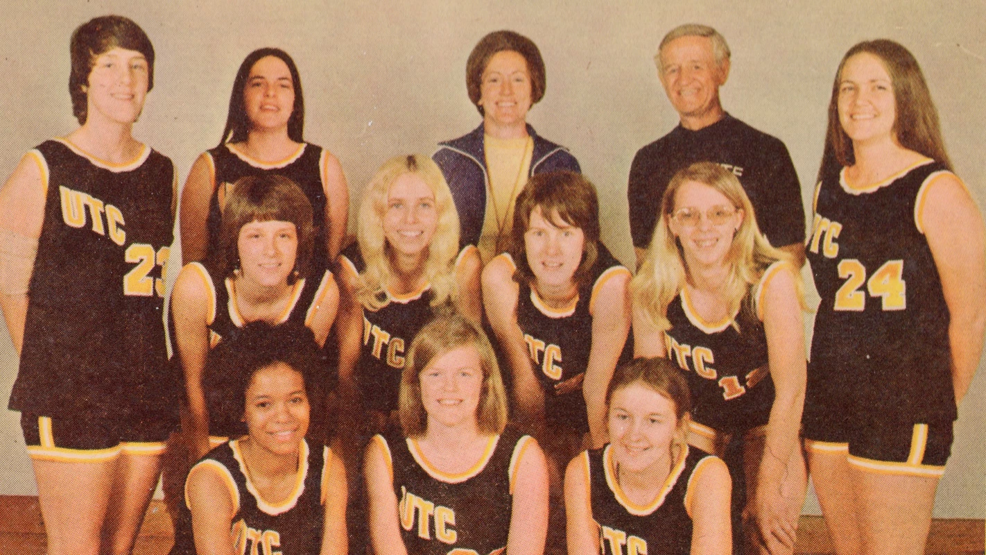 WBB 1974-75 Team Photo Update