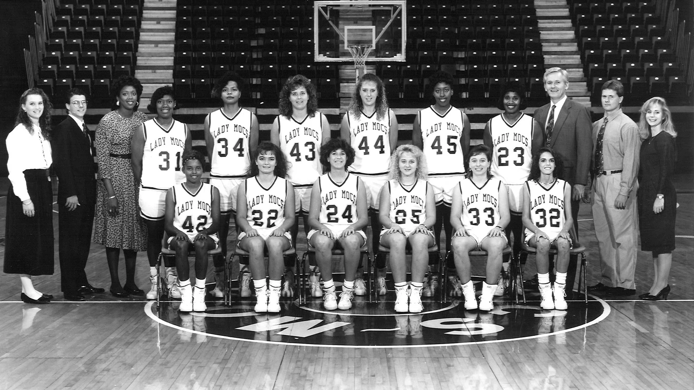 WBB 1992-93 Team Photo