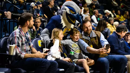 Scrappy McKenzie Arena Fans Crowd