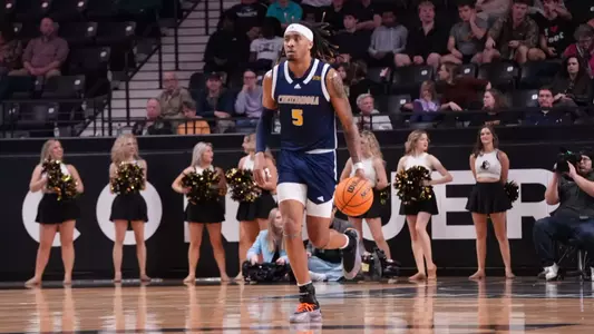 Men’s Basketball Earns 79-70 Road Win at Wofford, Extends Winning Streak to Four Image