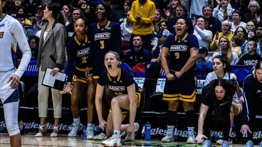 WBB Team Bench Celly