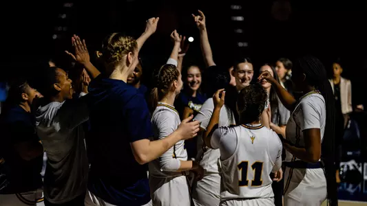 WBB Team Huddle