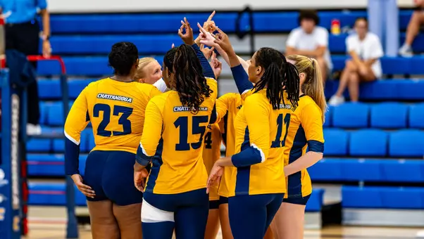 Chattanooga in a huddle before the start of a match