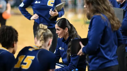 Coach Nicole Heyn Huddle