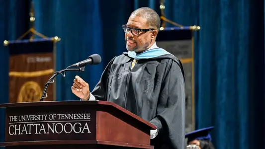 Quonta Vance speaks at 2026 spring commencement