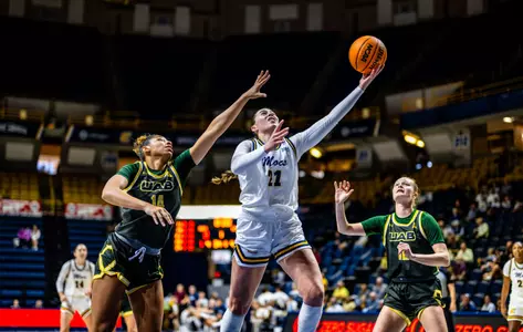 Falon Bedke goes in for a layup against UAB