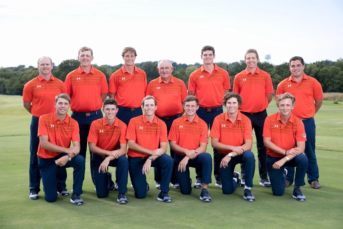 2017-18_Golf_Team_Photo