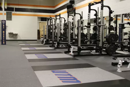 Fieldhouse Weight Room - Photo 3
